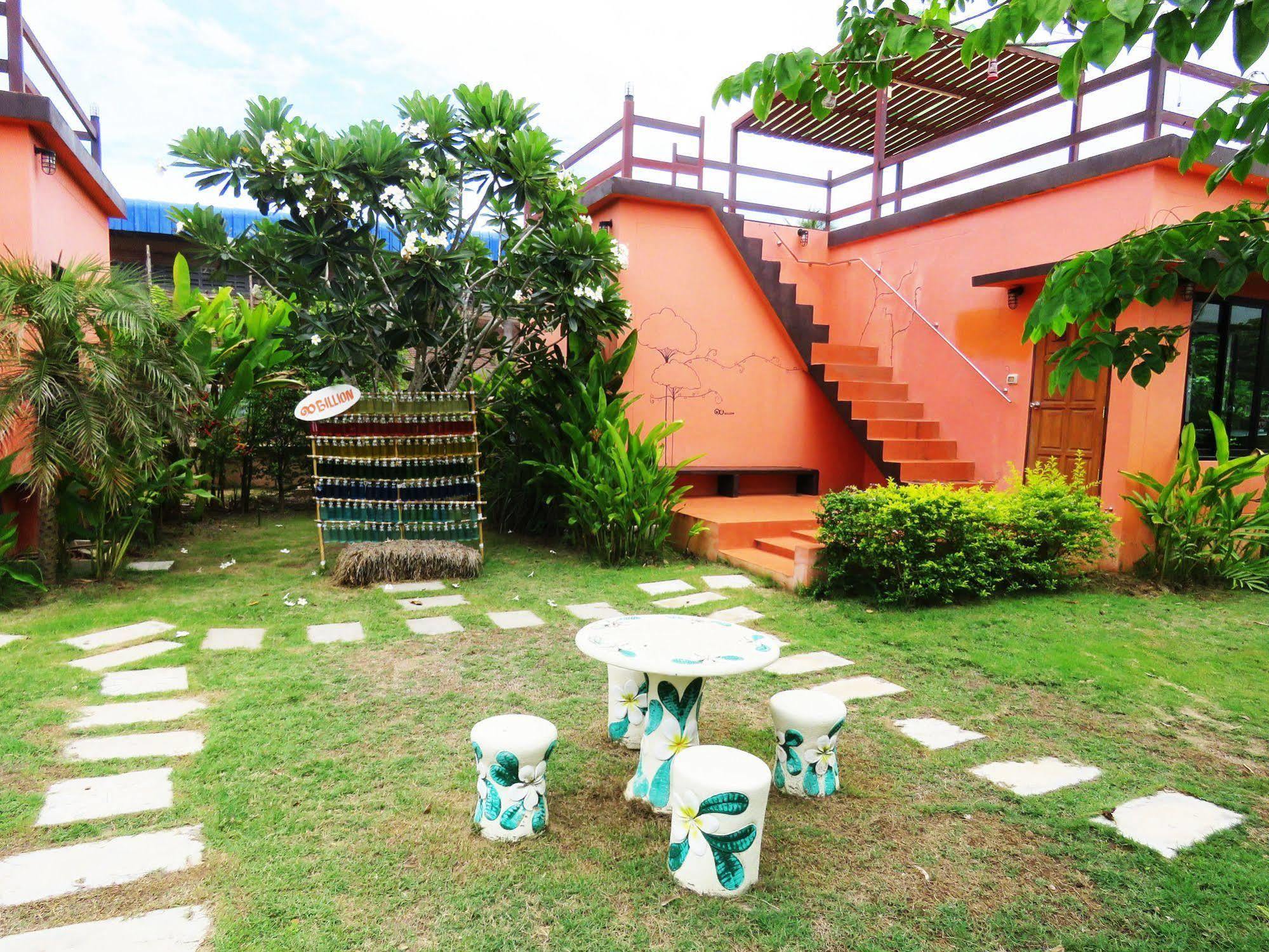 10 Billion Resort Samut Songkhram Exterior foto